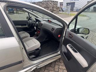 Peugeot 307 2.0 16V AUTOMAAT picture 24