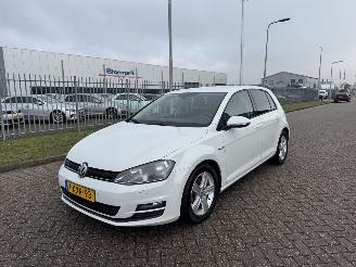 krockskadad bil auto Volkswagen Golf 1.6 TDI 81Kw Clima Navi 2013/8
