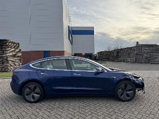 Tesla Model 3  picture 5