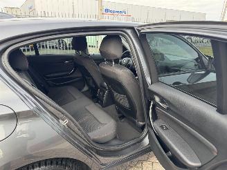 BMW 1-serie 118i  Clima - Navi picture 16