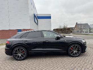 Schadeauto Audi Q8 60 TFSI e quattro Competition 2020/12