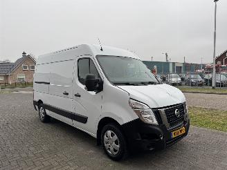 uszkodzony samochody ciężarowe Nissan Interstar 2.3 DCI 99Kw  L2-H2 2023/10