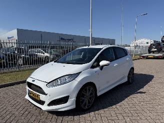 damaged passenger cars Ford Fiesta ST-Line 2016/9