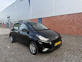 Damaged car Hyundai I-10 1.0 49kw AIRCO - NAVI 2022/10