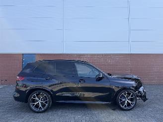 Unfallwagen BMW X5 xDrive30d High Executive 2023/2