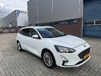 skadebil auto Ford Focus 1.0 Hybrid Titanium X 92kw Clima - Navi 2021/6