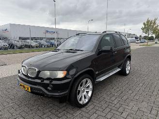 damaged passenger cars BMW X5 4.6 is 2003/7