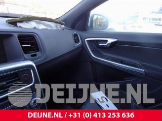 Volvo V-60 V60 I (FW/GW), Combi, 2010 / 2018 2.0 D2 16V picture 16