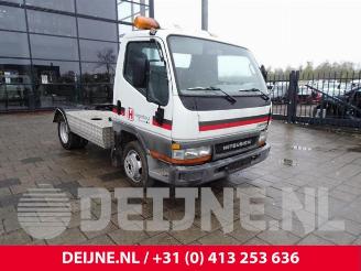 Vrakbiler auto Mitsubishi Canter Canter, Ch.Cab/Pick-up, 2001 3.0 Di-D 16V 35 2004