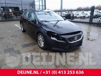 demontáž osobní automobily Volvo V-40 V40 (MV), Hatchback 5-drs, 2012 / 2019 1.6 D2 2013