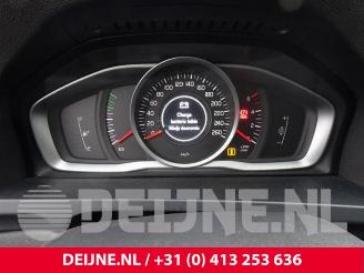 Volvo V-60 V60 I (FW/GW), Combi, 2010 / 2018 2.0 D2 16V picture 19