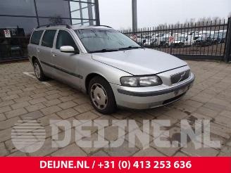 demontáž osobní automobily Volvo V-70 V70 (SW), Combi, 1999 / 2008 2.4 20V 170 2003/5