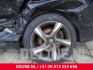 Volvo V-60 V60 I (FW/GW), Combi, 2010 / 2018 2.4 D6 20V AWD Twin Engine Plug-in Hybrid picture 22