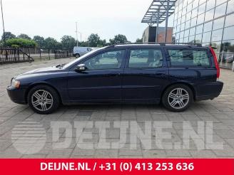 Volvo V-70 V70 (SW), Combi, 1999 / 2008 2.4 D5 20V picture 4