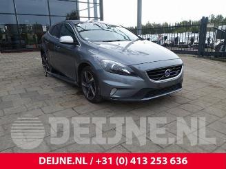 Vrakbiler auto Volvo V-40 V40 (MV), Hatchback 5-drs, 2012 / 2019 2.0 D4 16V 2014/10