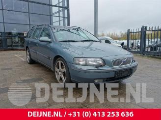 demontáž osobní automobily Volvo V-70 V70 (SW), Combi, 1999 / 2008 2.4 20V 170 2001/4