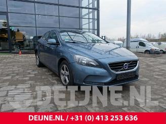 demontáž osobní automobily Volvo V-40 V40 (MV), Hatchback 5-drs, 2012 / 2019 1.6 D2 2013/12
