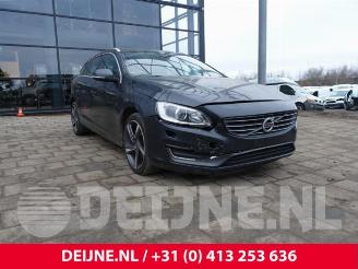 demontáž osobní automobily Volvo V-60 V60 I (FW/GW), Combi, 2010 / 2018 2.0 D3 20V 2013/1