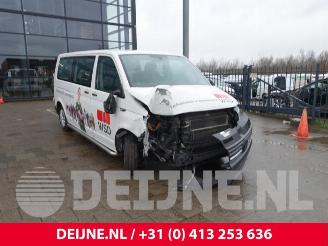 Coche siniestrado Volkswagen Transporter Transporter/Caravelle T6, Bus, 2015 / 2024 2.0 TDI 150 2015/10