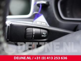Volvo V-40 V40 (MV), Hatchback 5-drs, 2012 / 2019 1.6 D2 picture 31