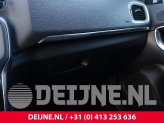 Volvo V-40 V40 (MV), Hatchback 5-drs, 2012 / 2019 1.6 D2 picture 31