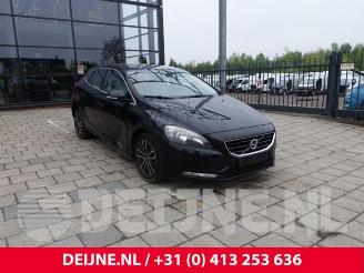 krockskadad bil auto Volvo V-40 V40 (MV), Hatchback 5-drs, 2012 / 2019 1.6 D2 2012/10