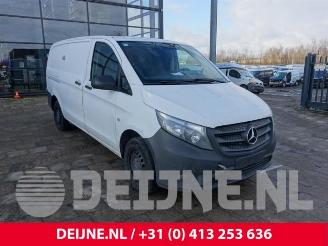 Coche siniestrado Mercedes Vito  2016/10