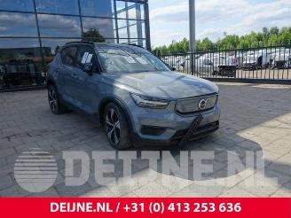 Salvage car Volvo XC40 XC40 (XZ), SUV, 2017 Recharge AWD 2021/6