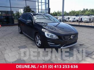 Autoverwertung Volvo V-60 V60 I (FW/GW), Combi, 2010 / 2018 2.4 D6 20V Plug-in Hybrid AWD 2013/12