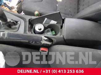 Volvo S-60 S60 I (RS/HV), Sedan, 2000 / 2010 2.4 20V 140 picture 29