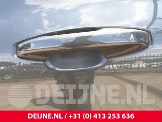 Volvo V-60 V60 II (ZW), Combi, 2018 2.0 T8 16V Plug-in Hybrid AWD picture 16