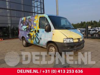 Vrakbiler auto Peugeot Boxer Boxer (244), Van, 2001 / 2006 2.2 HDi 2005/11