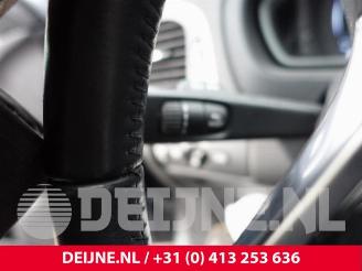 Volvo V-40 V40 (MV), Hatchback 5-drs, 2012 / 2019 2.0 T2 16V picture 29