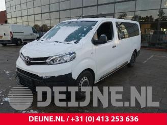 Toyota ProAce ProAce Verso, Bus, 2016 1.5 D-4D 120 picture 3