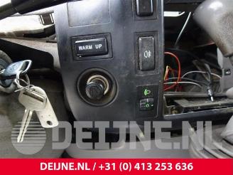 Toyota Dyna Dyna 100/150, Chassis-Cabine, 2001 2.5D4-D 90 16V picture 19