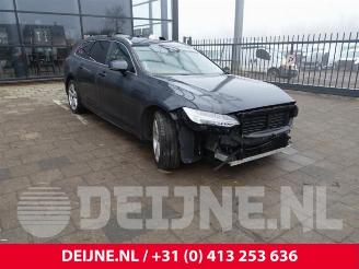 Vrakbiler auto Volvo V-90 V90 II (PW), Combi, 2016 2.0 T6 16V AWD 2020/4