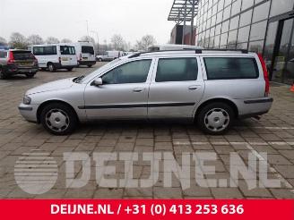 Volvo V-70 V70 (SW), Combi, 1999 / 2008 2.4 20V 170 picture 4