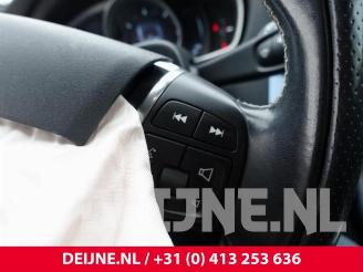 Volvo V-40 V40 (MV), Hatchback 5-drs, 2012 / 2019 2.0 D2 16V picture 21