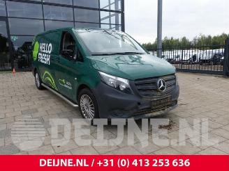 Uttjänta bilar auto Mercedes Vito eVito Tourer (447.7), Bus, 2019 90 kWh 2022/9