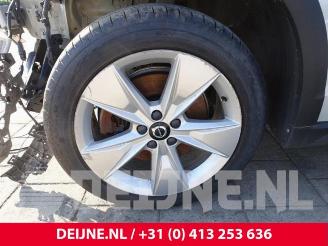 Volvo V-60 V60 Cross Country I (FZ), Combi, 2010 / 2018 2.0 D3 16V picture 10