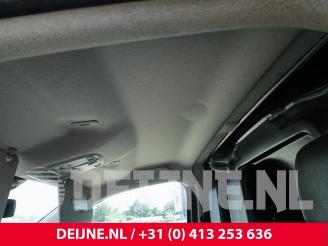 Peugeot Expert Expert (V1/VA/VB/VE/VF/VT/VY), Van, 2016 2.0 Blue HDi 150 16V picture 33