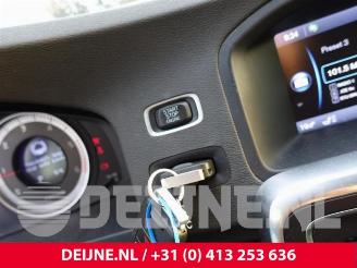 Volvo S-60 S60 II (FS), Sedan, 2010 / 2018 2.0 D3 20V picture 31