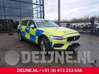 disassembly passenger cars Volvo V-60 V60 Cross Country II (ZZ), Combi, 2018 2.0 B4 16V Mild Hybrid AWD 2023/1