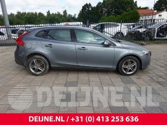 Volvo V-40 V40 (MV), Hatchback 5-drs, 2012 / 2019 2.0 D3 16V picture 8