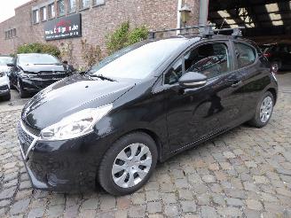 Voiture accidenté Peugeot 208  2015/3