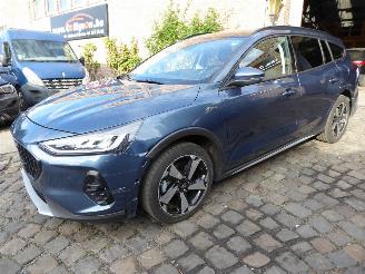 skadebil auto Ford Focus Turnier Active X 2023/5