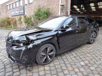 damaged passenger cars Peugeot 308 SW Hybrid GT 2024/2