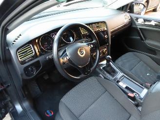 Volkswagen Golf Trendline picture 13