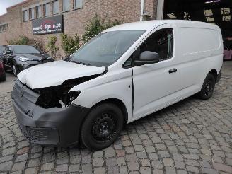 Schadeauto Volkswagen Caddy Maxi 2024/2