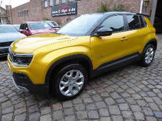 damaged passenger cars Jeep Avenger Summit Electric 2024/1